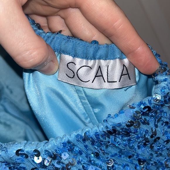 Scala Strapless Sequin Dress - Picture 4 of 5